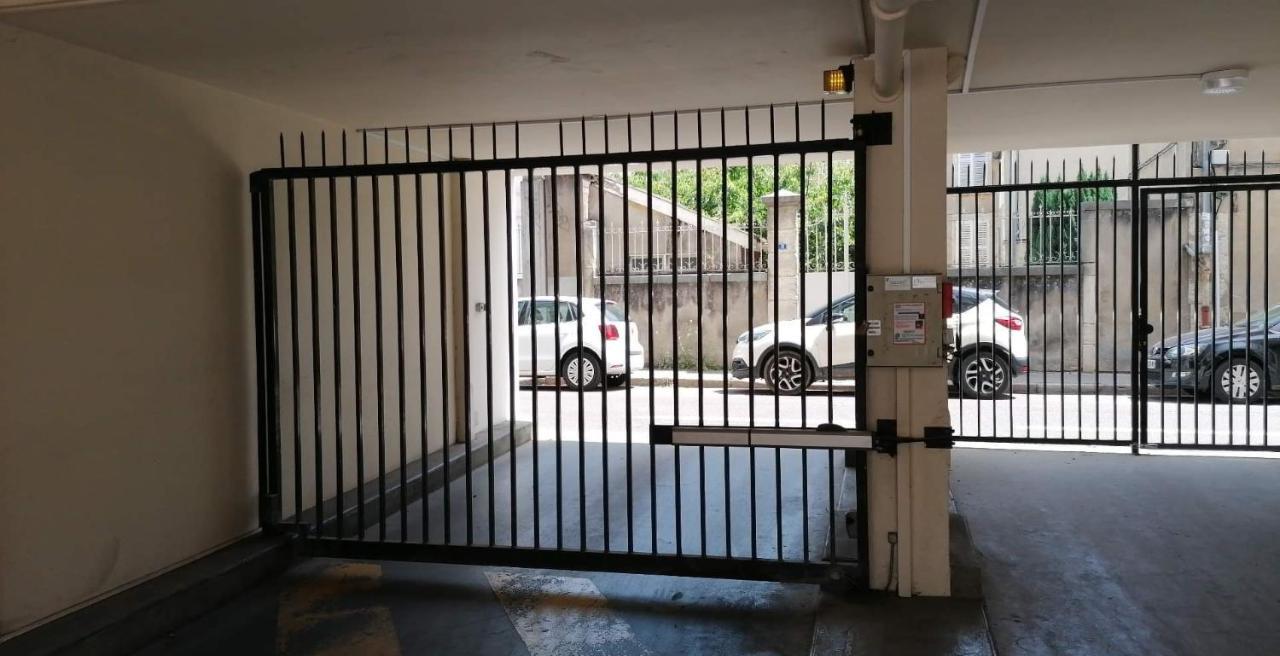 Appartement Centre Avec Parking Privatif *